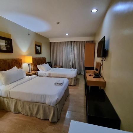 One Tagaytay Place Private Residences Tagaytay City Esterno foto