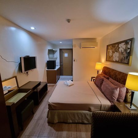 One Tagaytay Place Private Residences Tagaytay City Esterno foto
