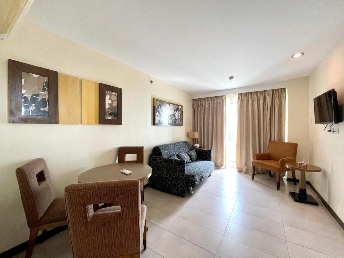 One Tagaytay Place Private Residences Tagaytay City Esterno foto
