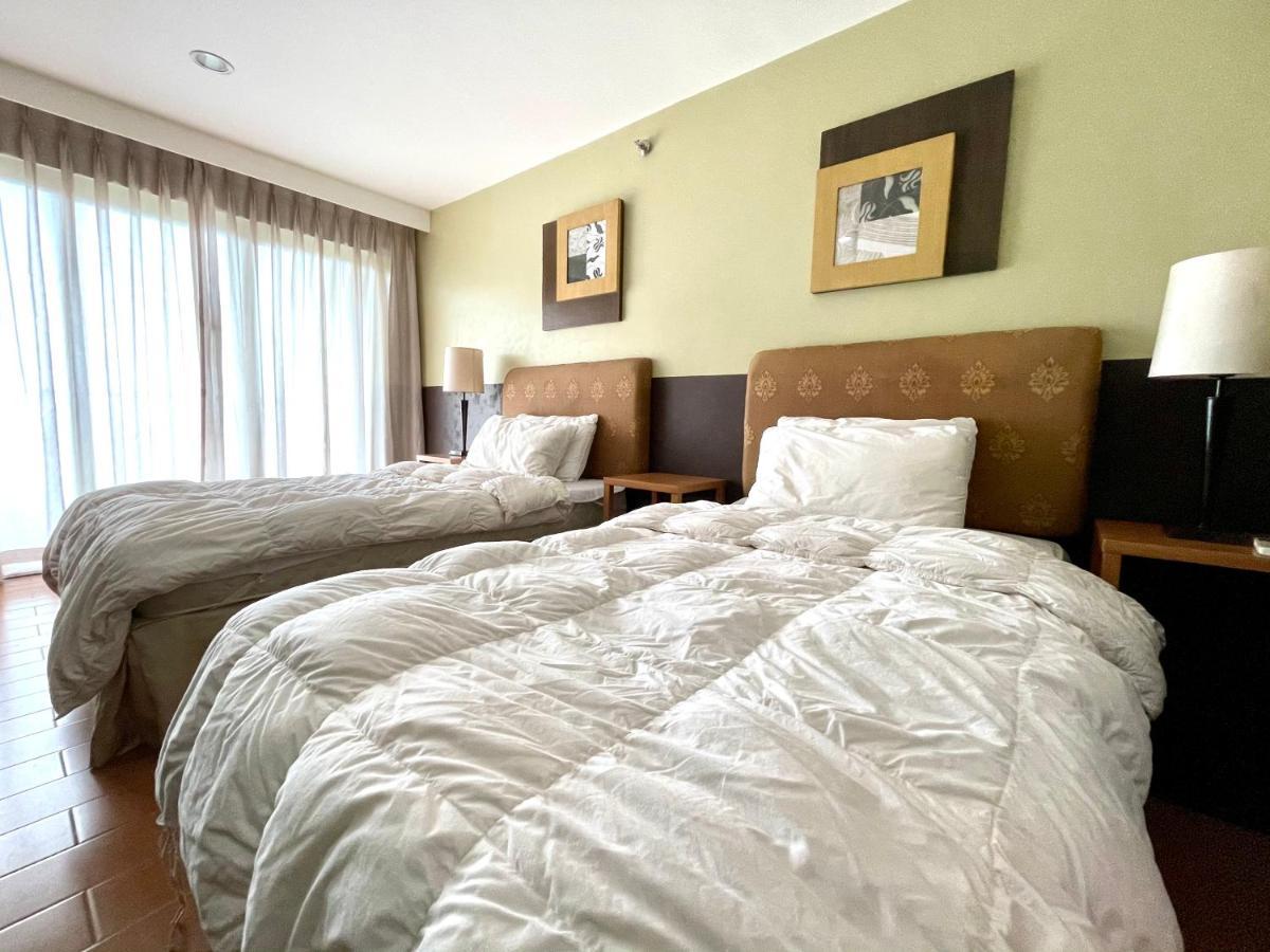 One Tagaytay Place Private Residences Tagaytay City Esterno foto