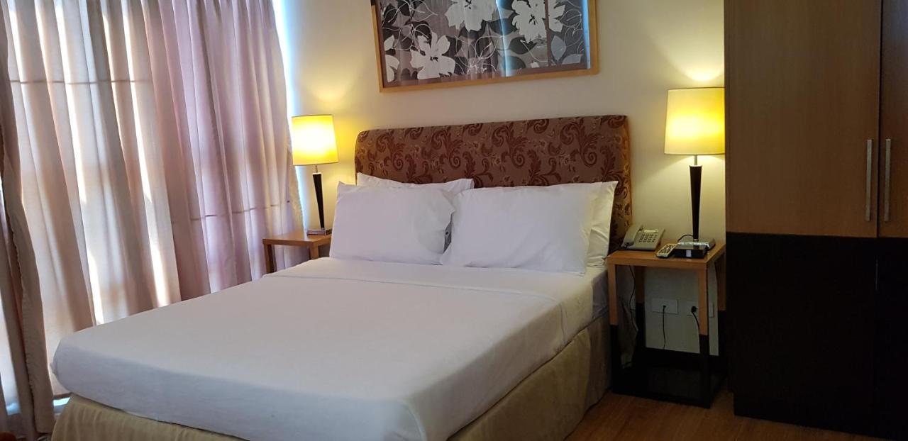 One Tagaytay Place Private Residences Tagaytay City Esterno foto