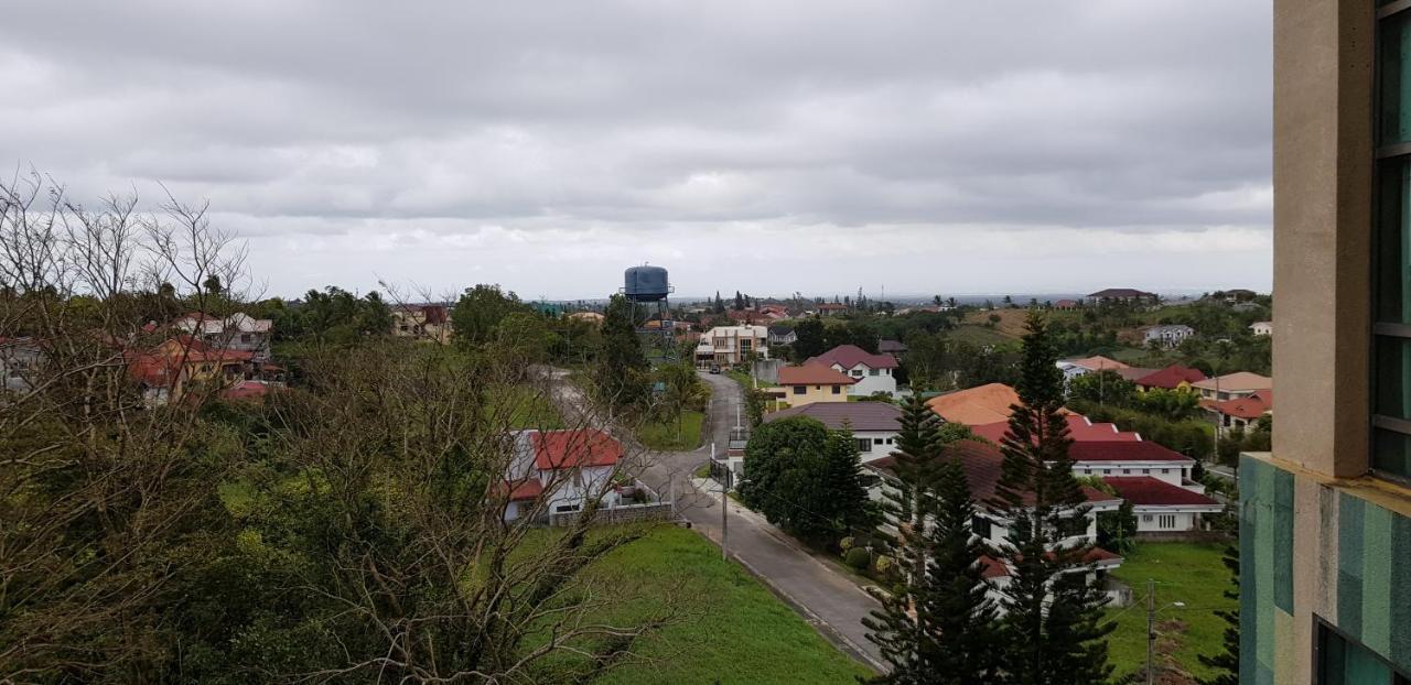 One Tagaytay Place Private Residences Tagaytay City Esterno foto