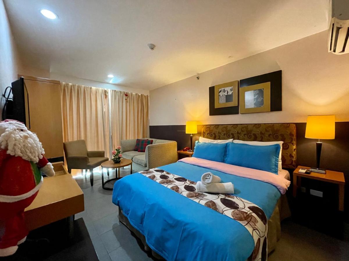 One Tagaytay Place Private Residences Tagaytay City Esterno foto