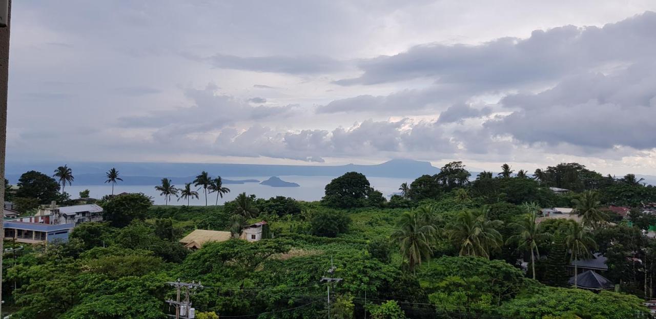One Tagaytay Place Private Residences Tagaytay City Esterno foto