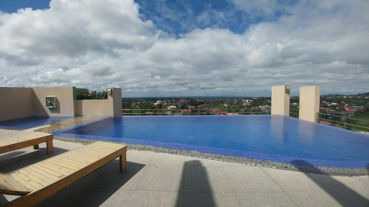 One Tagaytay Place Private Residences Tagaytay City Esterno foto