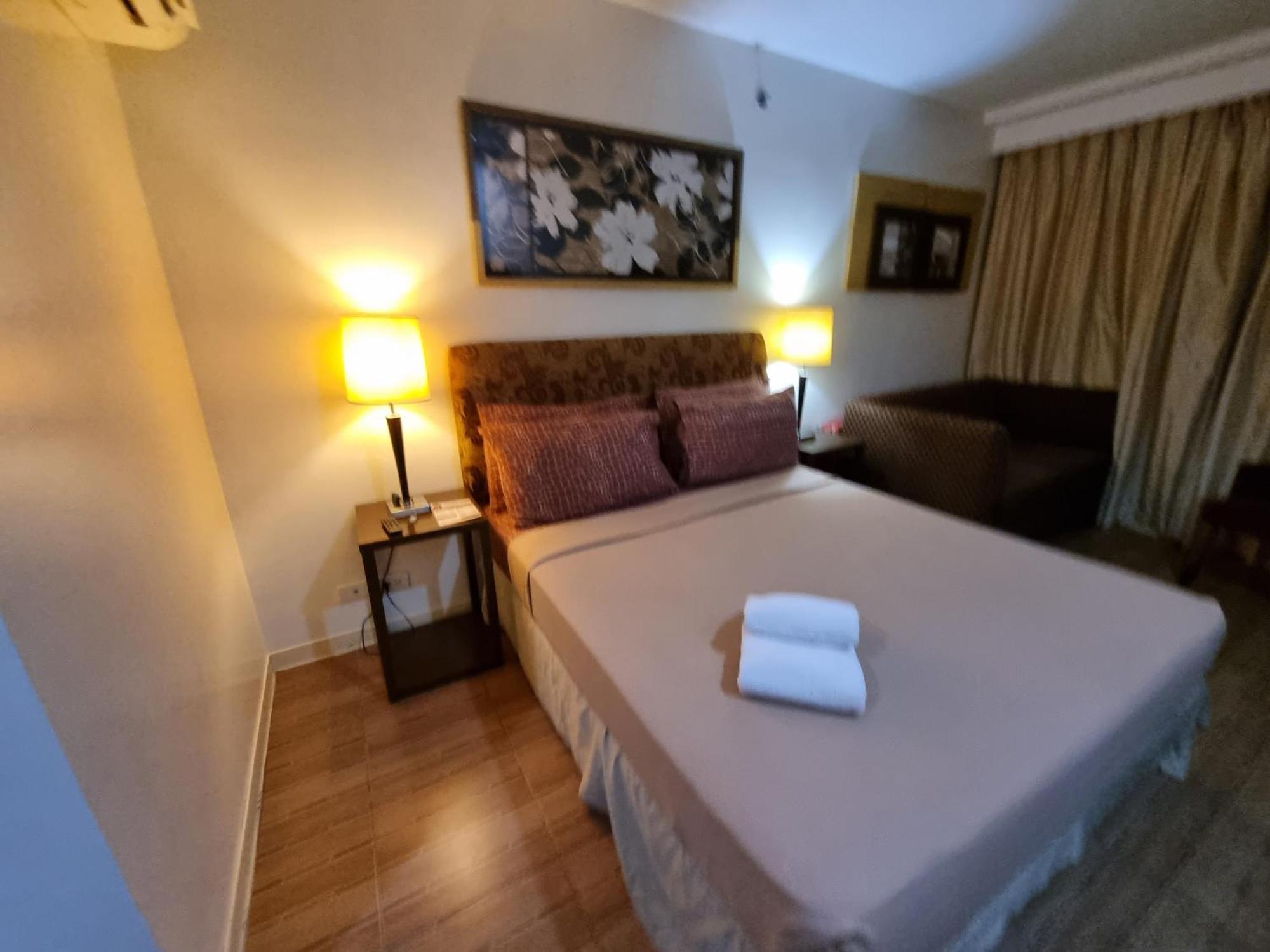 One Tagaytay Place Private Residences Tagaytay City Esterno foto