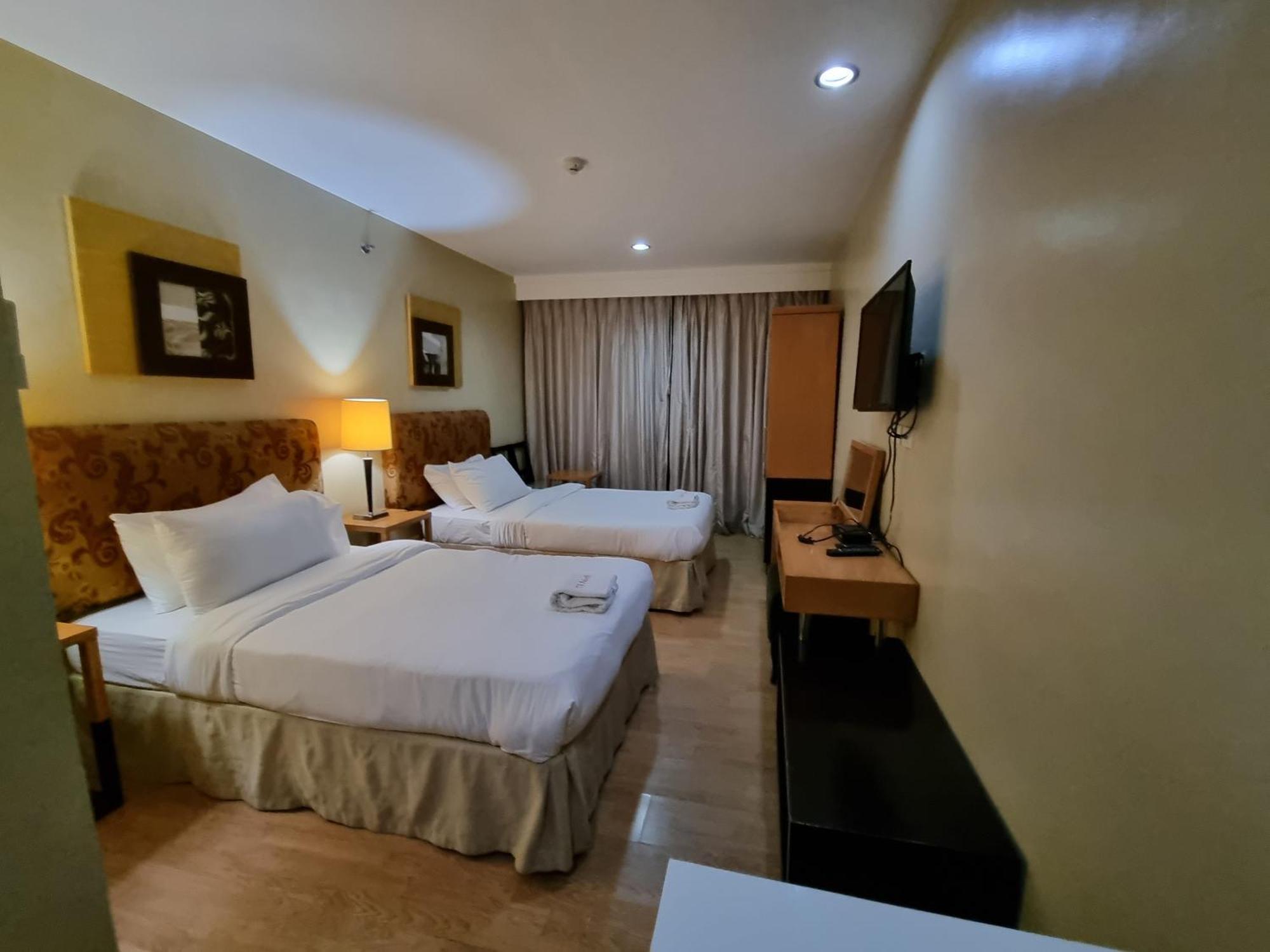 One Tagaytay Place Private Residences Tagaytay City Esterno foto