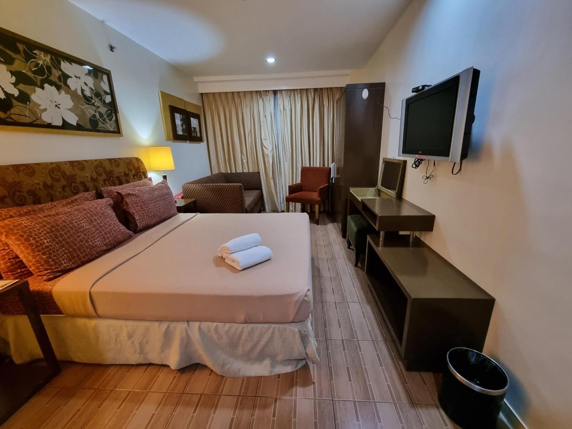 One Tagaytay Place Private Residences Tagaytay City Esterno foto