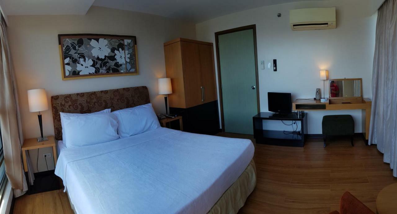 One Tagaytay Place Private Residences Tagaytay City Esterno foto