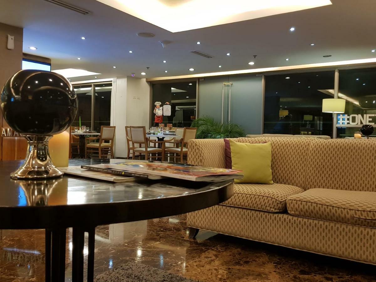 One Tagaytay Place Private Residences Tagaytay City Esterno foto